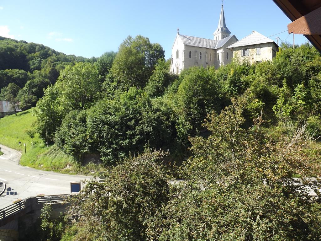 Bar Hotel Restaurant Le Margeriaz Les Déserts الغرفة الصورة