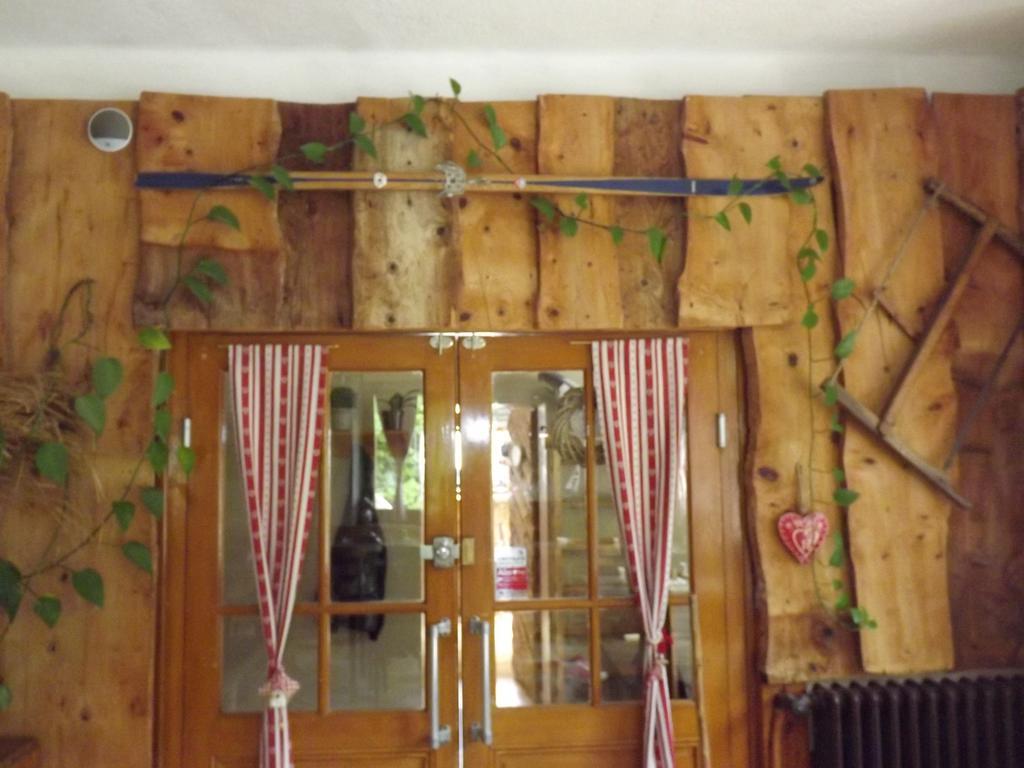 Bar Hotel Restaurant Le Margeriaz Les Déserts المظهر الخارجي الصورة