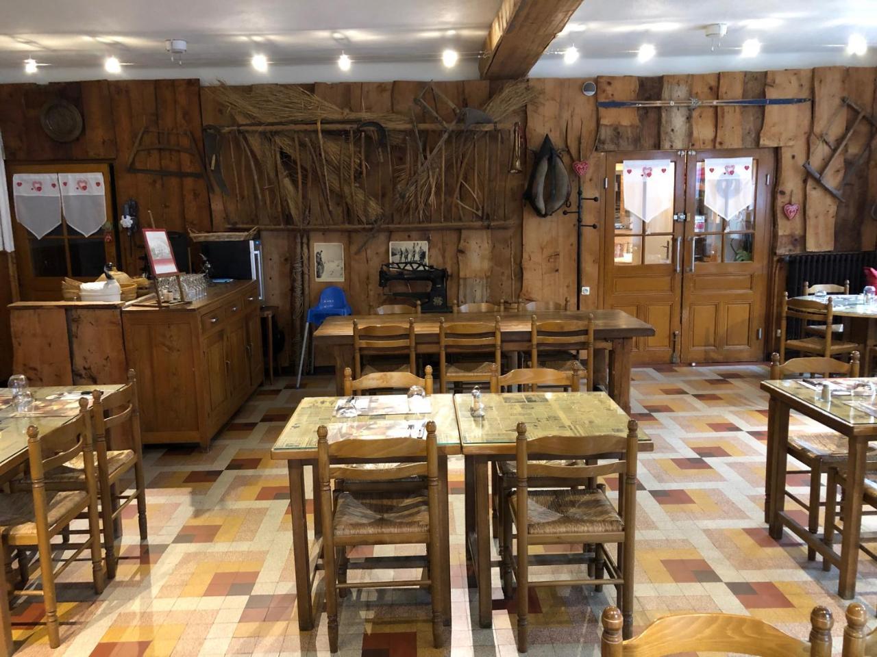 Bar Hotel Restaurant Le Margeriaz Les Déserts المظهر الخارجي الصورة